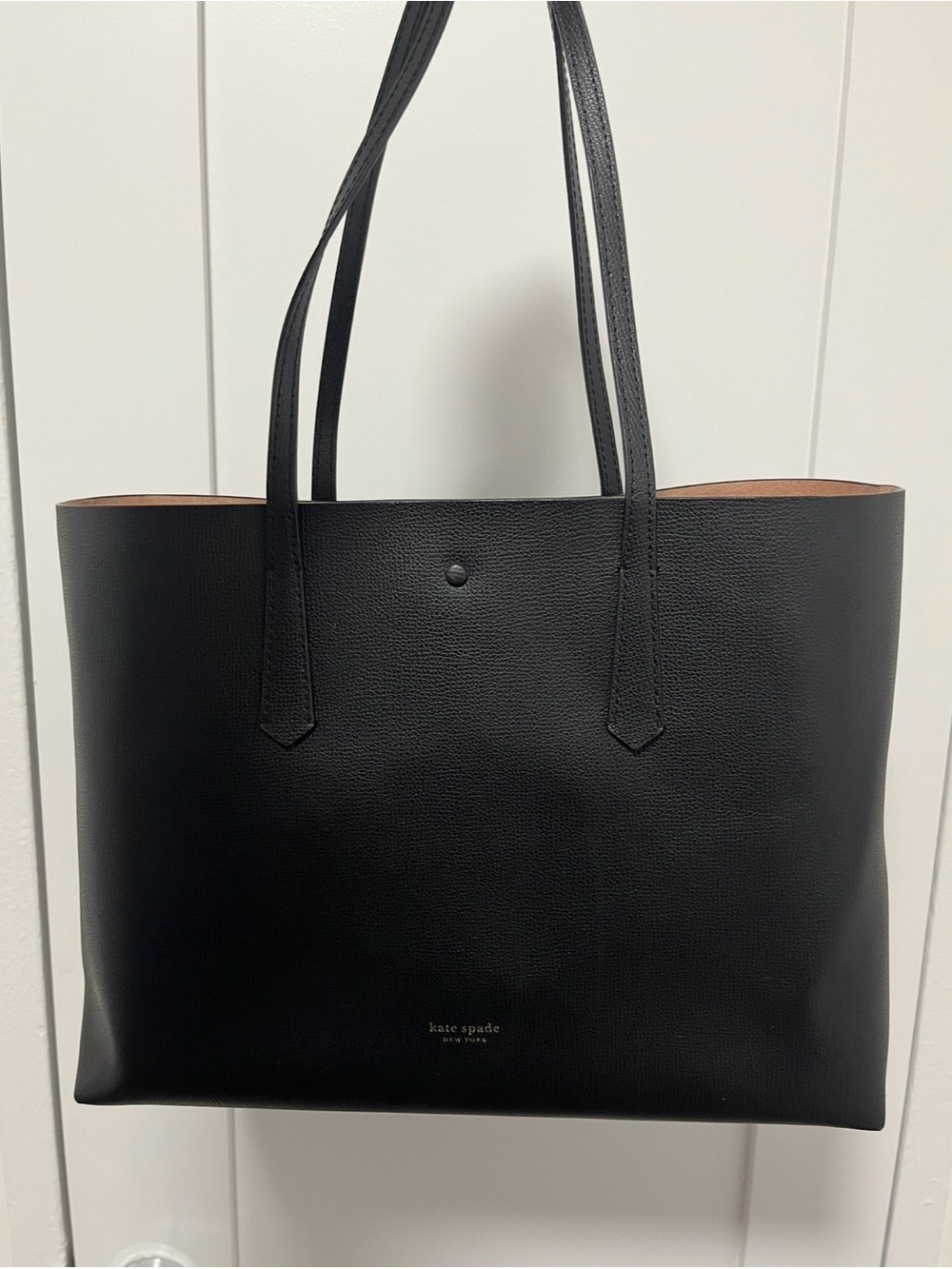 kate spade Molly Large Black Leather Tote with light pink interior - Picture 2 of 6